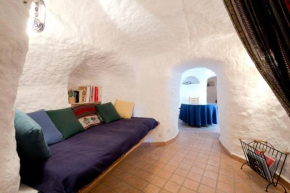 RentitSpain Cueva Oliva, una acogedora cueva y soleado jardín Guadix